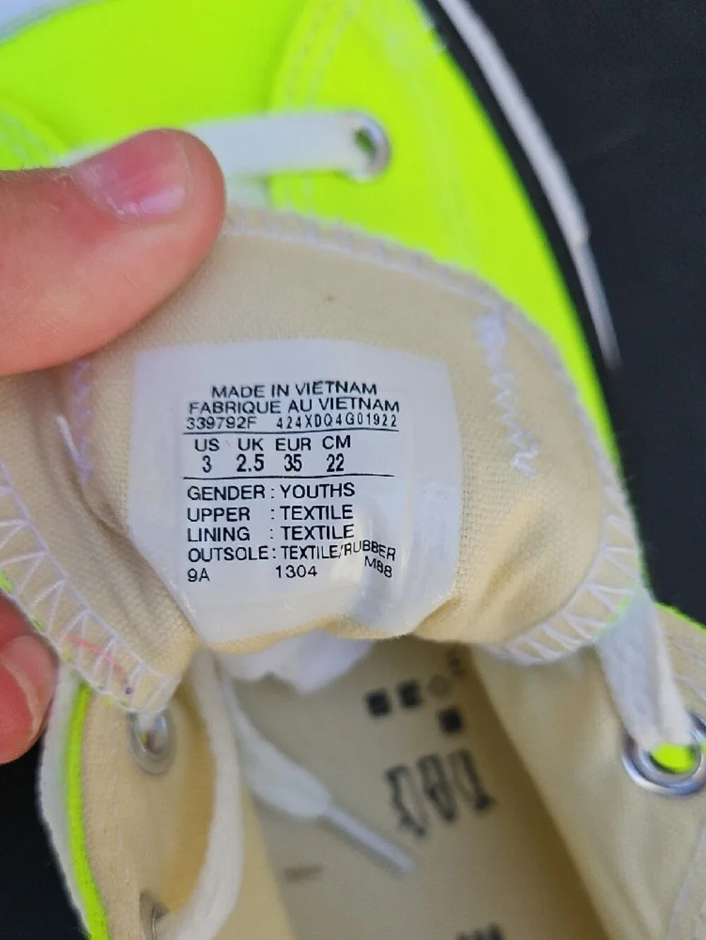 Converse Low Top Sneakers in Neon Yellow - US Size 3